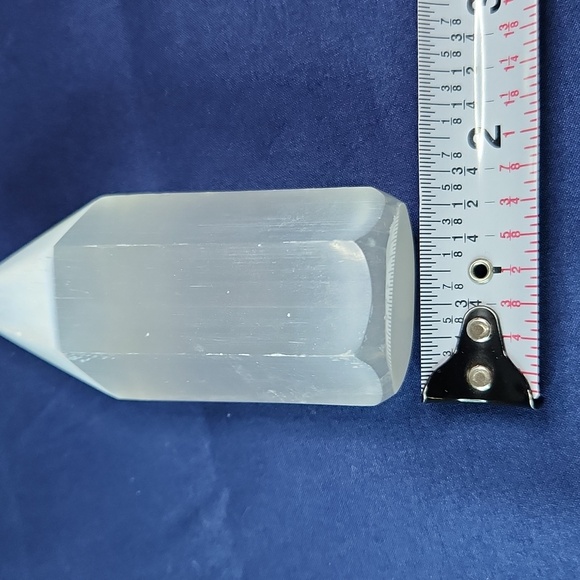 Selenite Tower - Picture 4 of 4